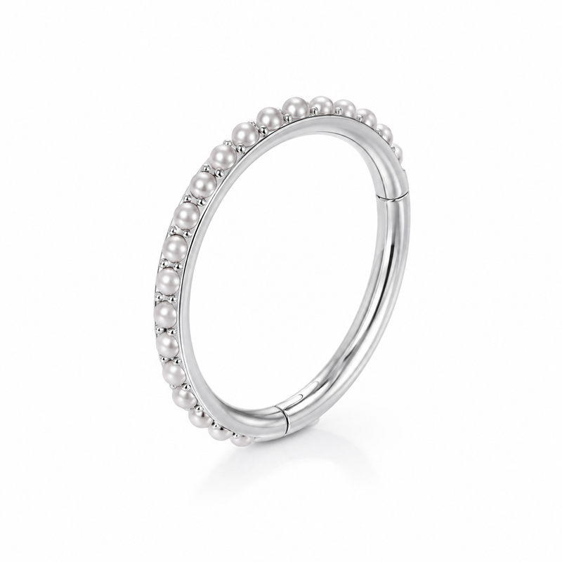 Anneau clicker argente micro-perles blanches contour complet — miniature fond blanc