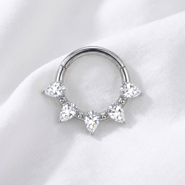 Piercing Daith Doré | Anneau Clicker 5 Zircons Poire - vue 2