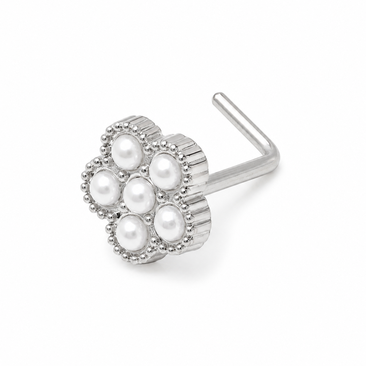 Clou en L argente fleur 6 micro-perles blanches monture milgrain — miniature fond blanc