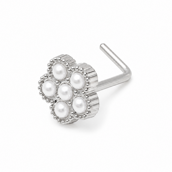 Clou en L argente fleur 6 micro-perles blanches monture milgrain — miniature fond blanc