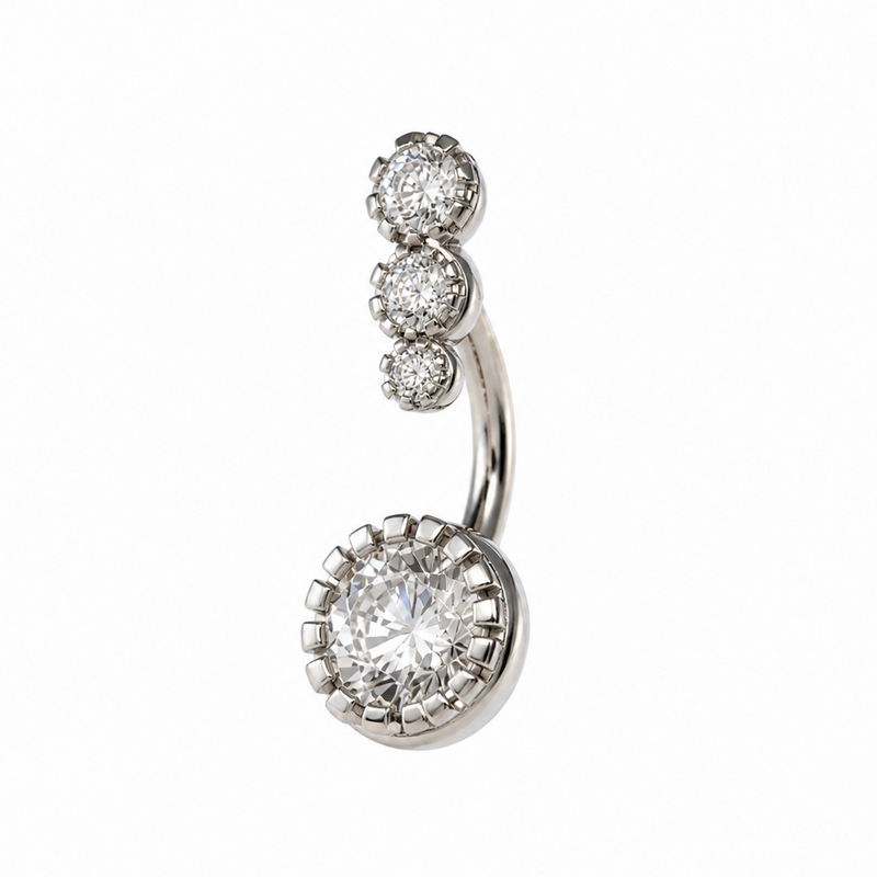 Piercing nombril serti triple zircon argenté — effet halo luxueux