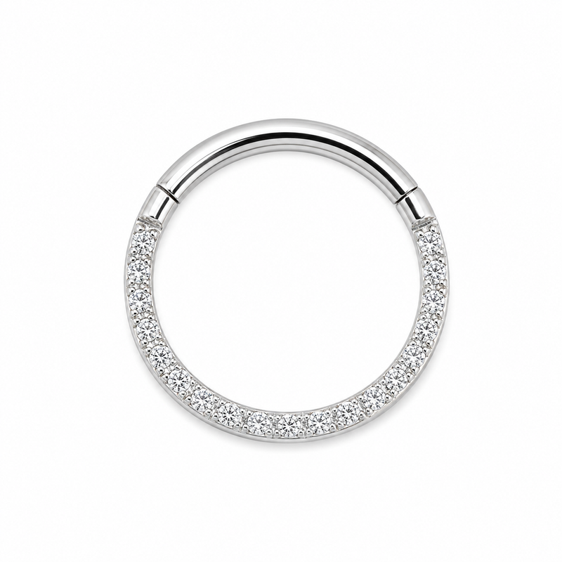 Anneau clicker argente demi-arc pave zircons blancs — miniature fond blanc