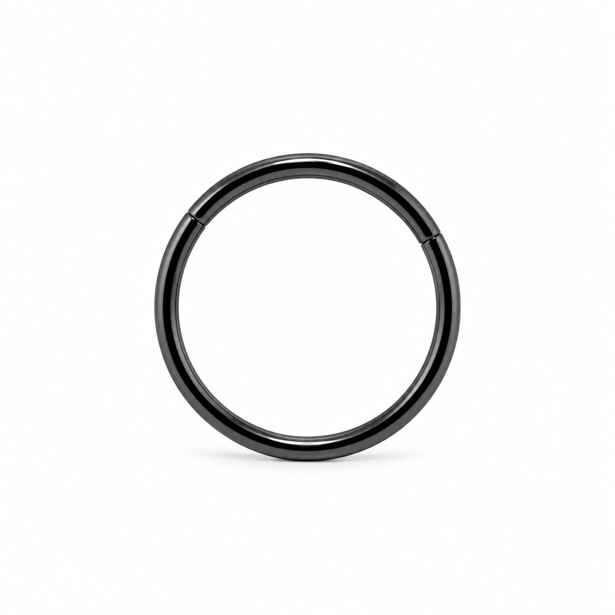 Anneau clicker noir PVD lisse poli — miniature fond blanc