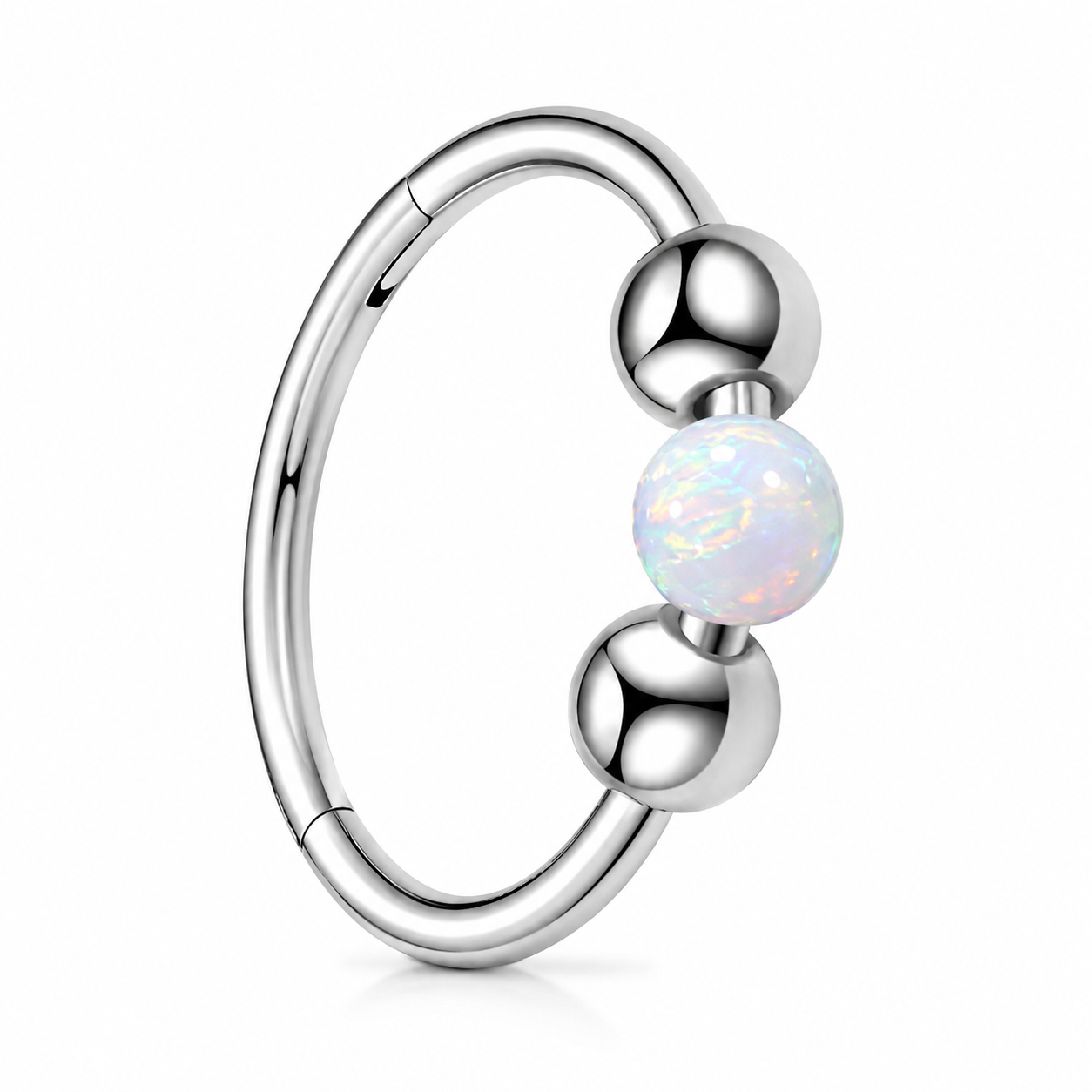 Anneau piercing nez argente opale australienne blanche 3 billes - fond blanc