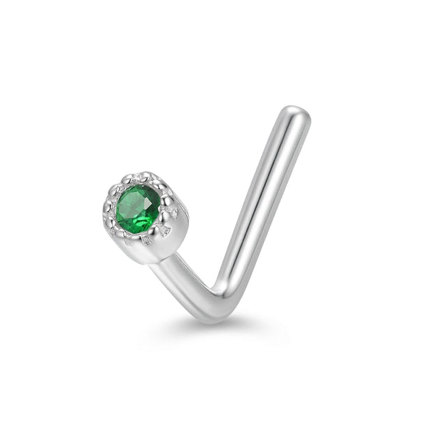 Clou en L argente zircon vert emeraude bezel milgrain — fond blanc