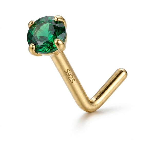 Clou en L argent S925 dore zircon vert emeraude solitaire — fond blanc