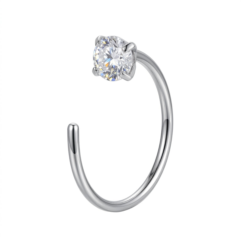 Anneau narine argente zircon solitaire serti 4 griffes — fond blanc