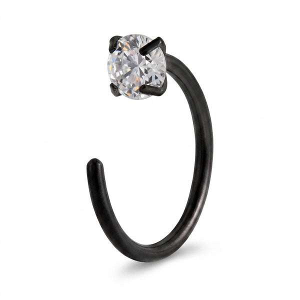 Anneau narine noir grand zircon solitaire — fond blanc