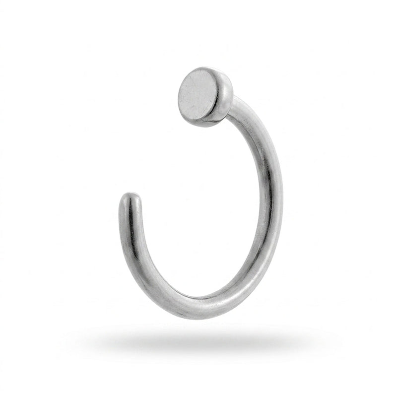 Anneau narine ouvert argente patine stopper plat — fond blanc
