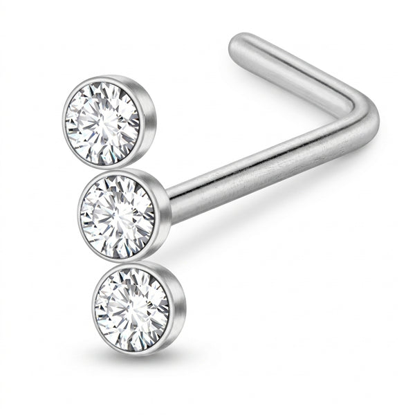 Clou en L argente triple zircon rond bezel empiles — fond blanc