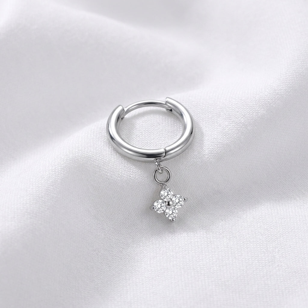 Piercing Conch Anneau Clicker Doré Trèfle Zircone - vue 2