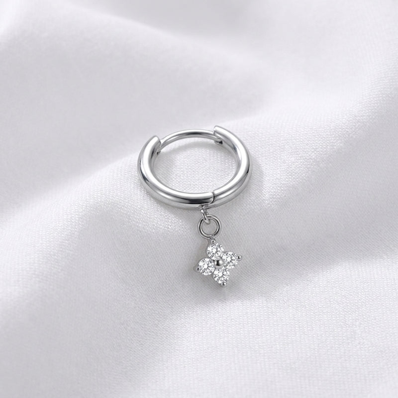 Piercing Conch Anneau Clicker Doré Trèfle Zircone - vue 2