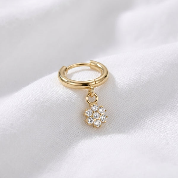 Piercing Oreille Anneau Clicker Doré Fleur Zircone Élégant - vue 4