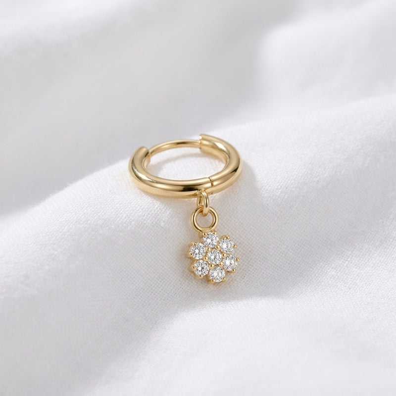 Piercing Oreille Anneau Clicker Doré Fleur Zircone Élégant - vue 4