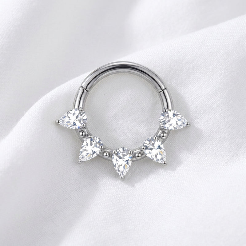 Piercing Daith Doré | Anneau Clicker 5 Zircons Poire - vue 2