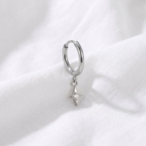 Anneau clicker doré étoile zircon pour daith, helix, lobe - vue 2