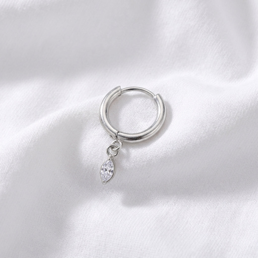 Piercing Daith Anneau Clicker Doré Zircon Marquise - vue 2