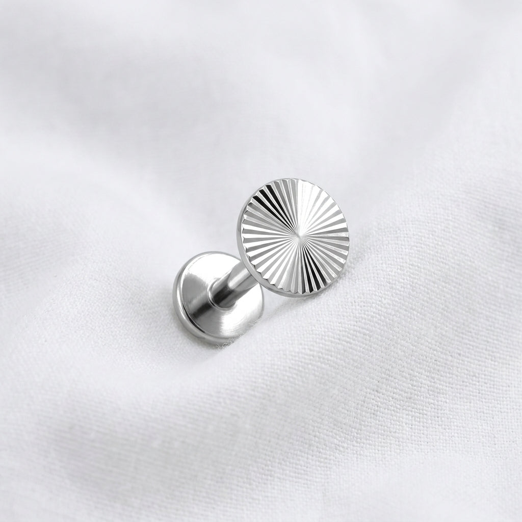 Piercing Labret Cartilage Doré Disque Sunburst Strié - vue 2