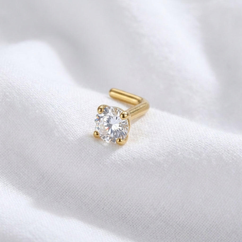 Clou en L argent S925 dore zircon blanc solitaire — pose tissu blanc