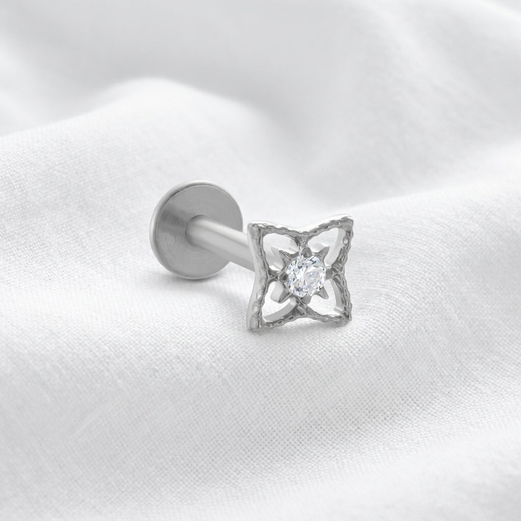 Piercing Labret Tragus Doré, Étoile Ajourée Zircone - vue 2
