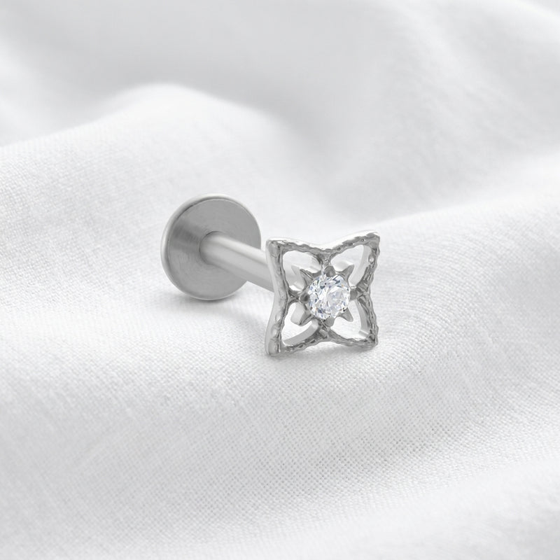 Piercing Labret Tragus Doré, Étoile Ajourée Zircone - vue 2